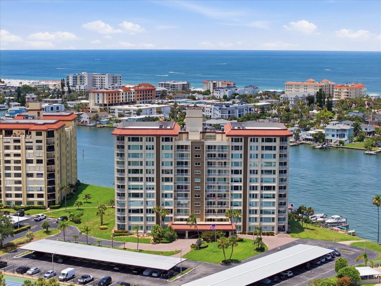 736 ISLAND WAY CONDO - Residential