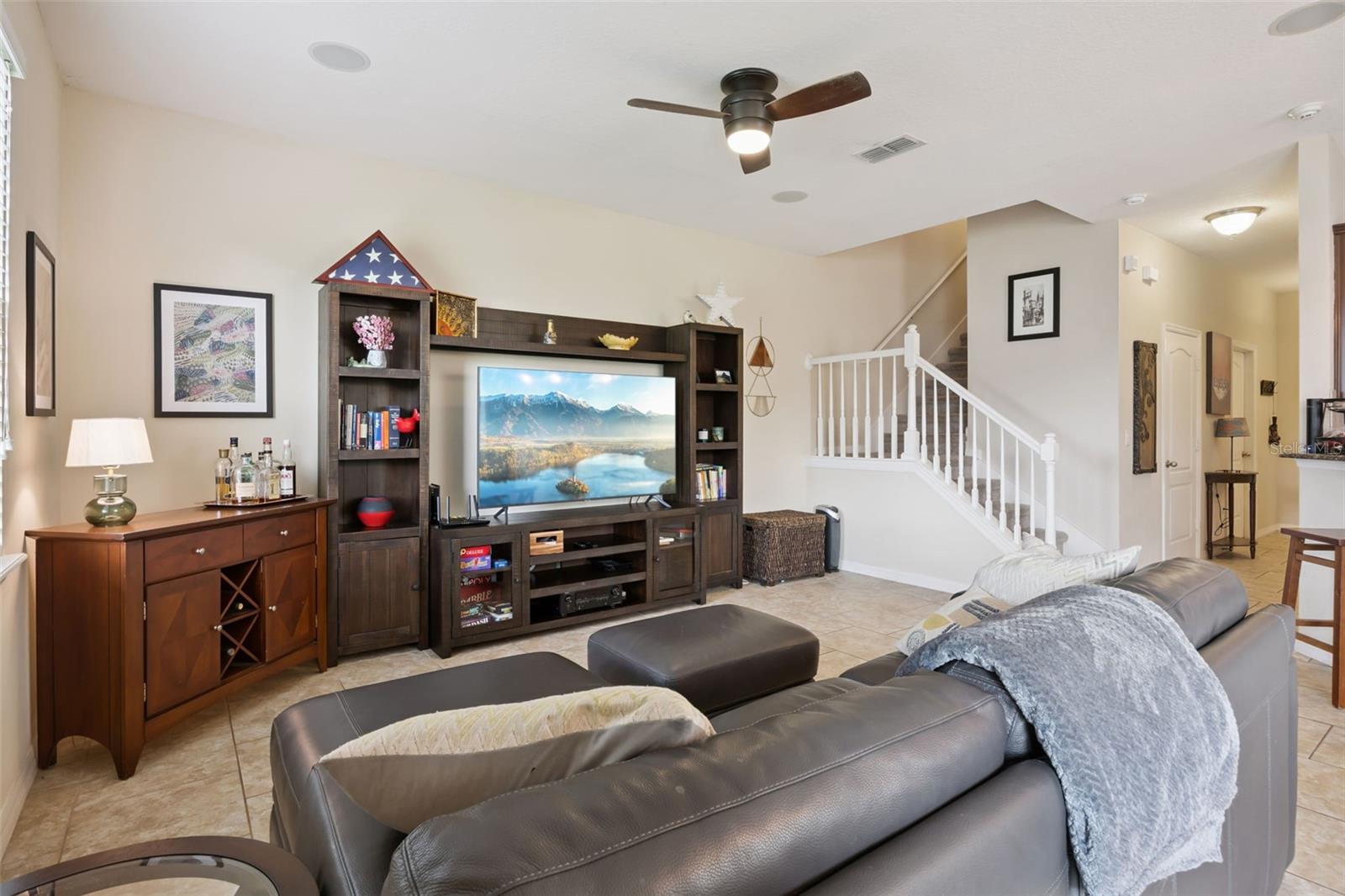 VILLAS/TUCKER OAKS - Residential