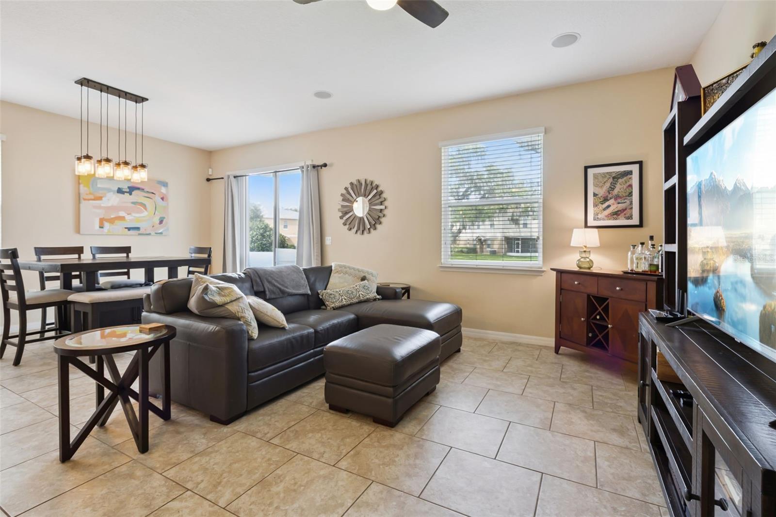 VILLAS/TUCKER OAKS - Residential