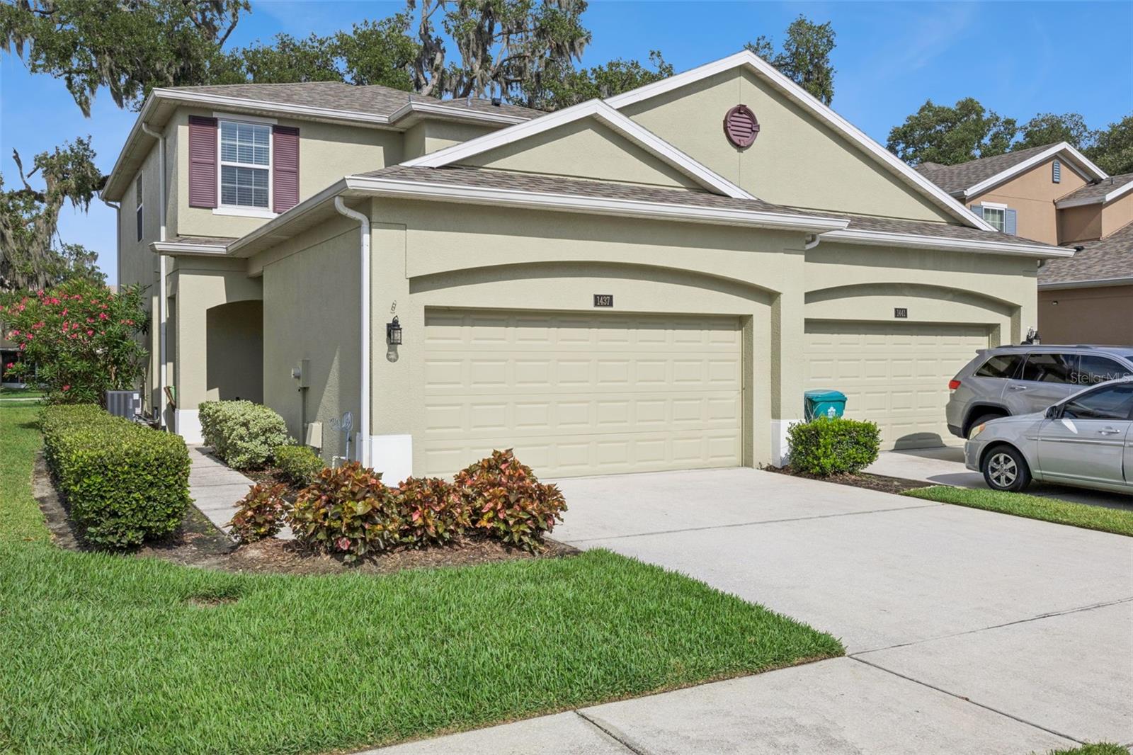 VILLAS/TUCKER OAKS - Residential