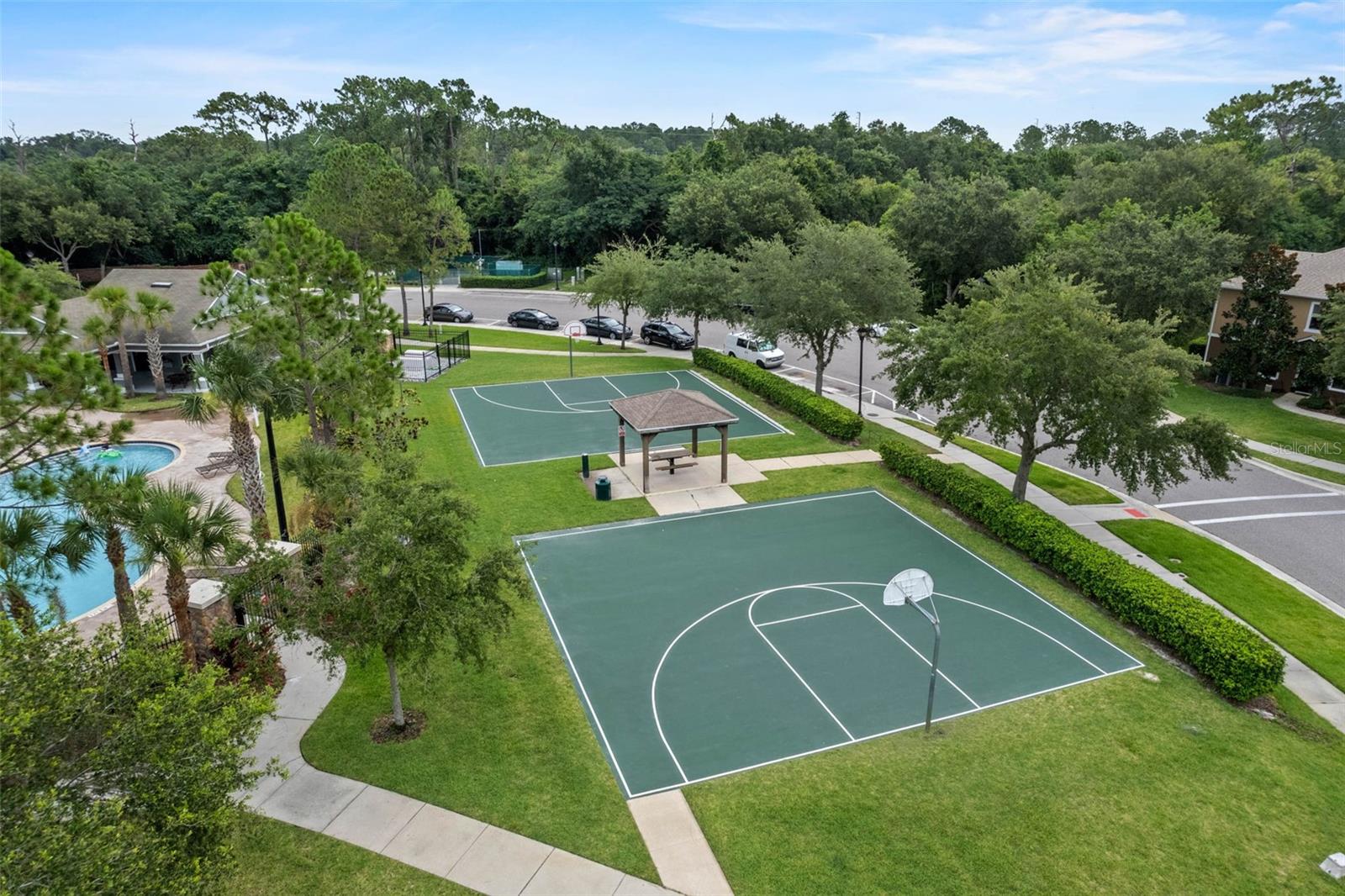 VILLAS/TUCKER OAKS - Residential