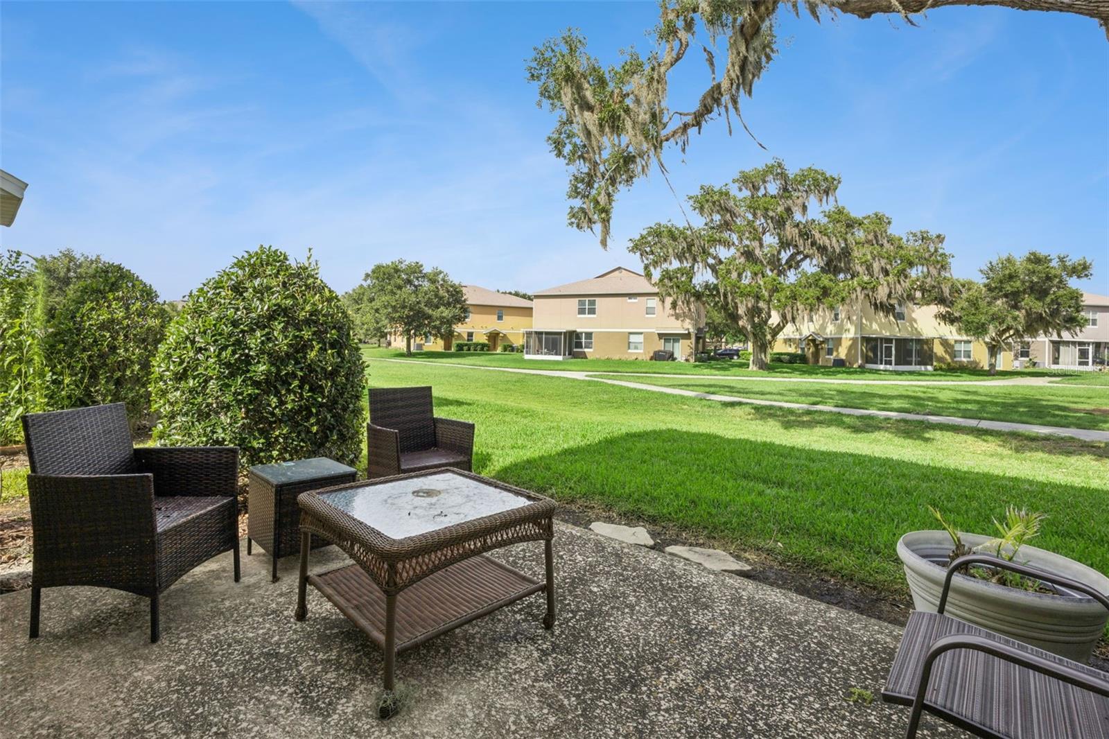VILLAS/TUCKER OAKS - Residential