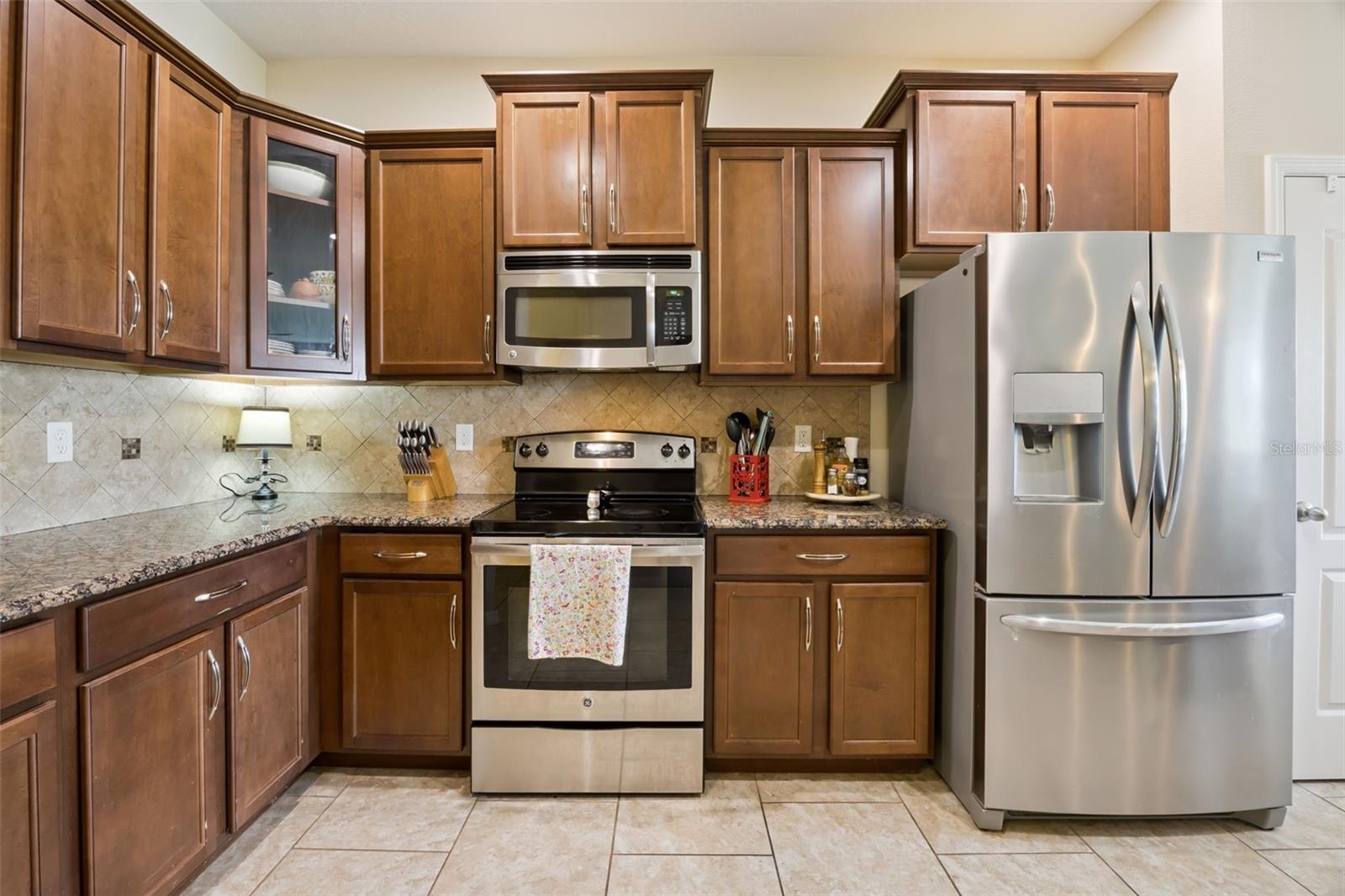 VILLAS/TUCKER OAKS - Residential