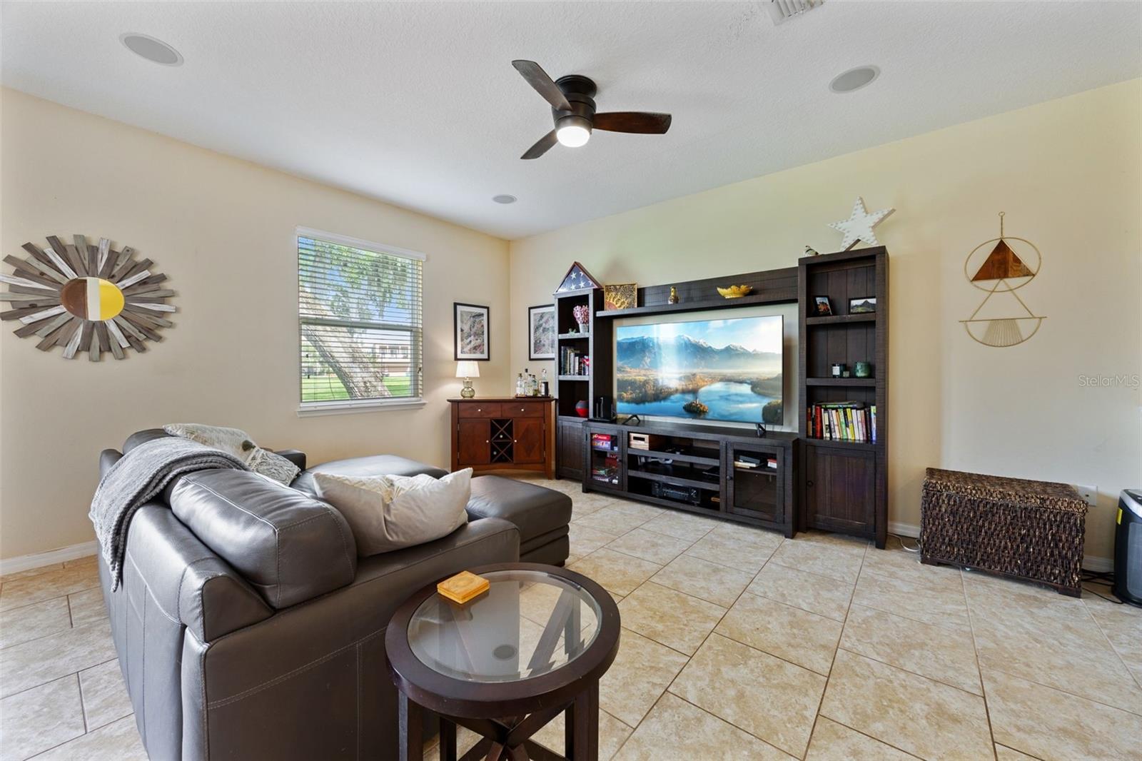VILLAS/TUCKER OAKS - Residential