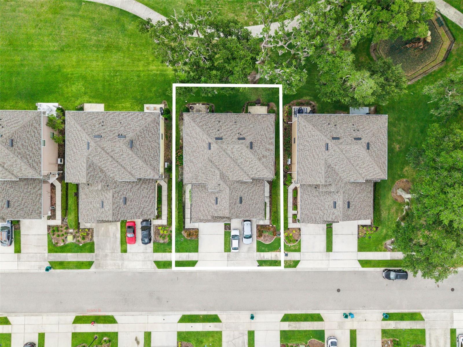 VILLAS/TUCKER OAKS - Residential
