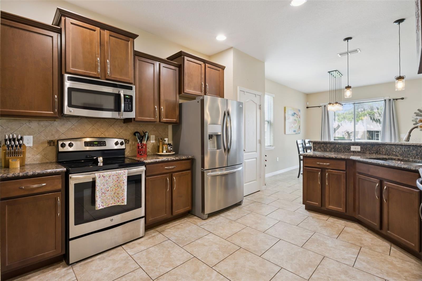 VILLAS/TUCKER OAKS - Residential