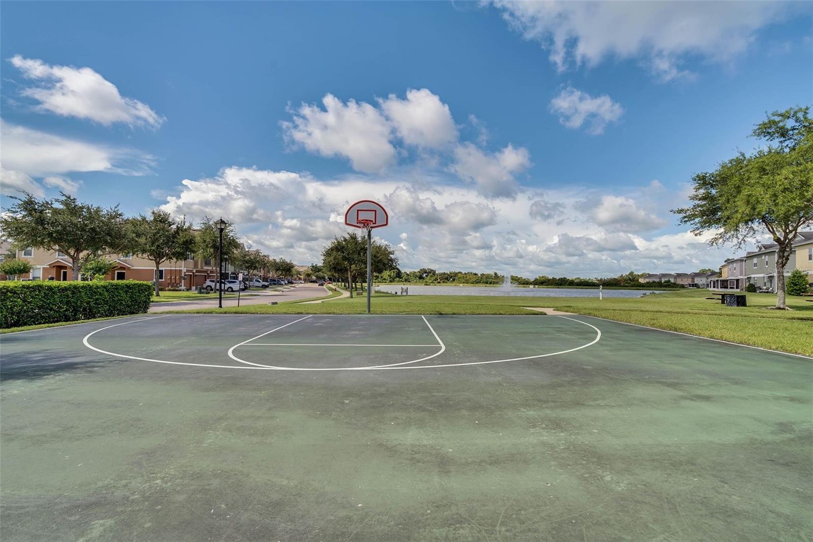 VILLAS/TUCKER OAKS - Residential
