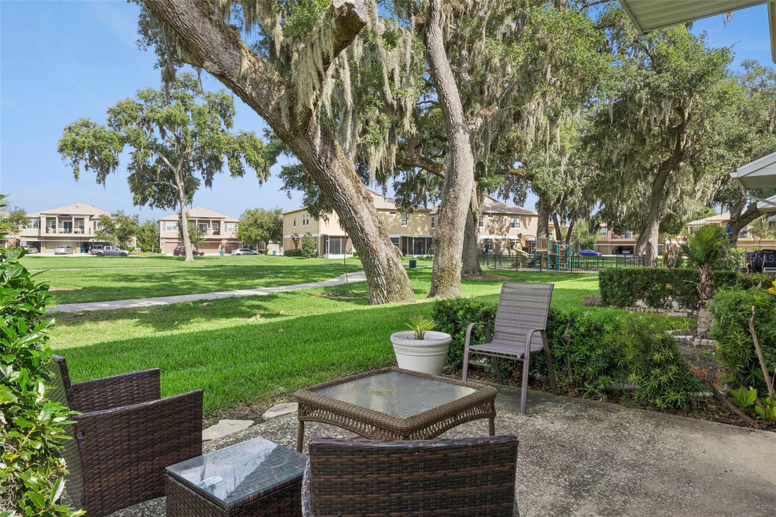 VILLAS/TUCKER OAKS - Residential