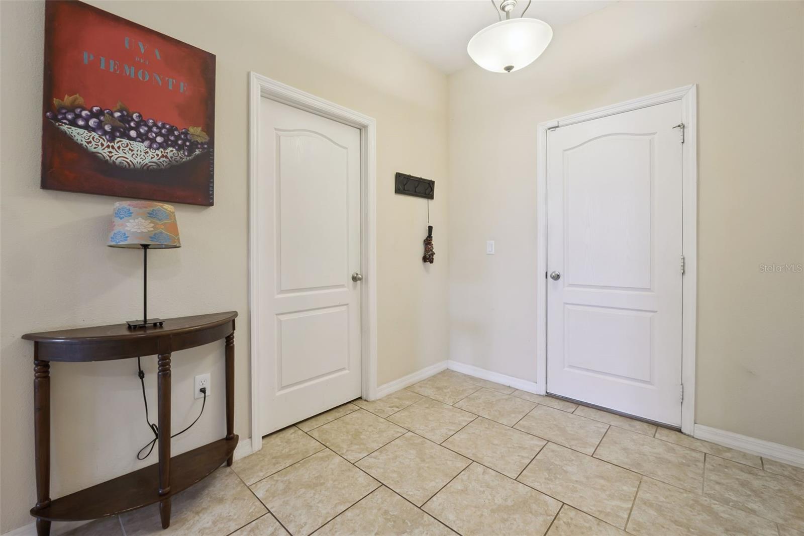 VILLAS/TUCKER OAKS - Residential