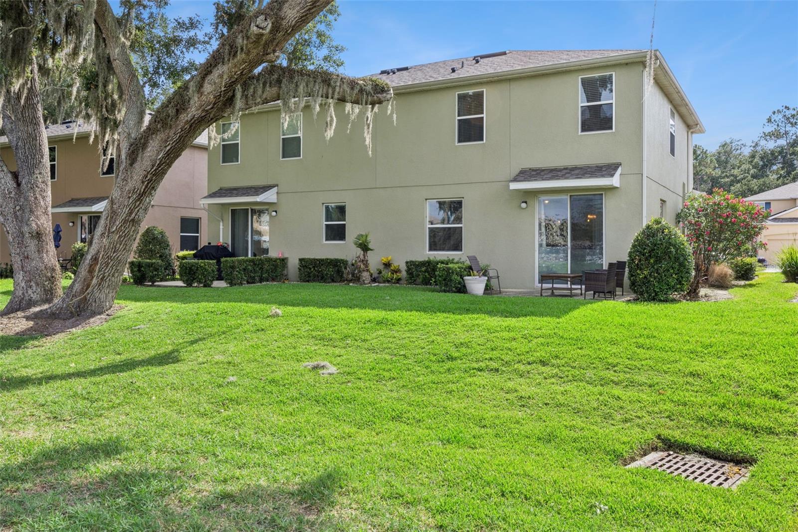 VILLAS/TUCKER OAKS - Residential