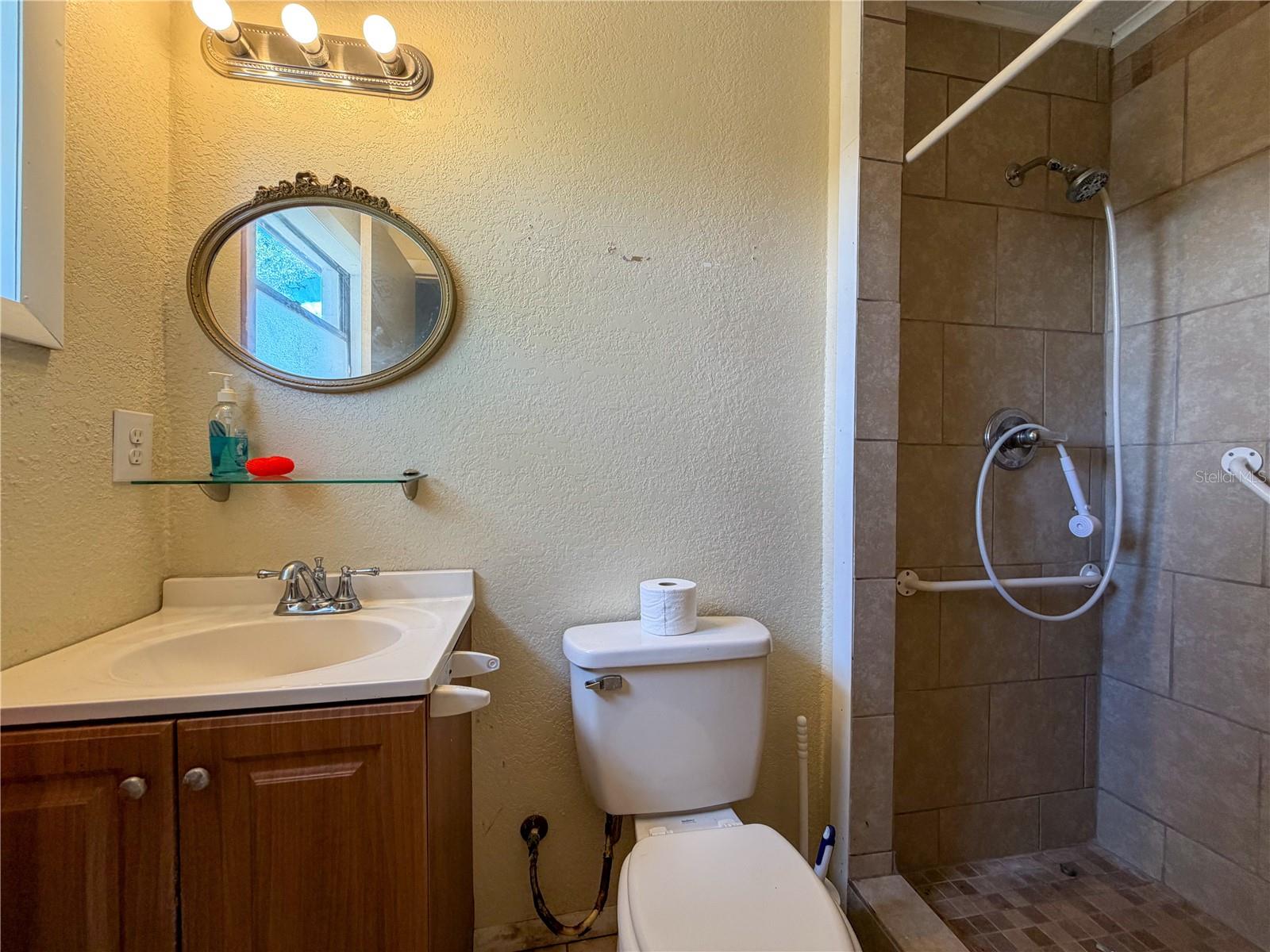 SUN RAY HOMES 01 - Residential