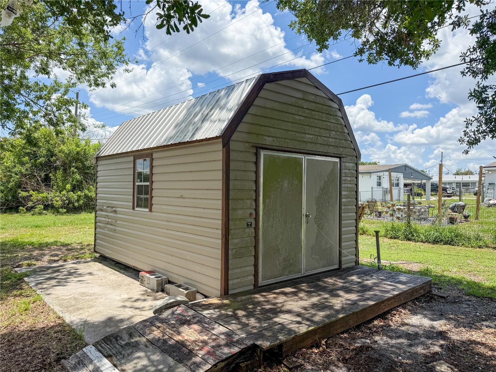 SUN RAY HOMES 01 - Residential