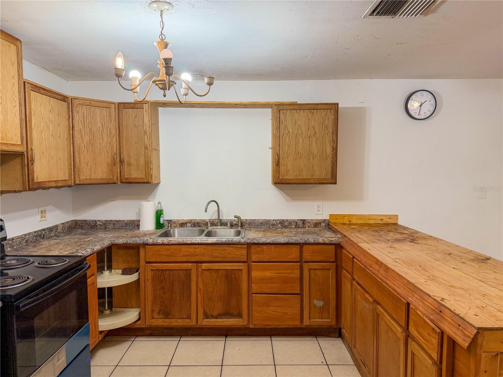 SUN RAY HOMES 01 - Residential