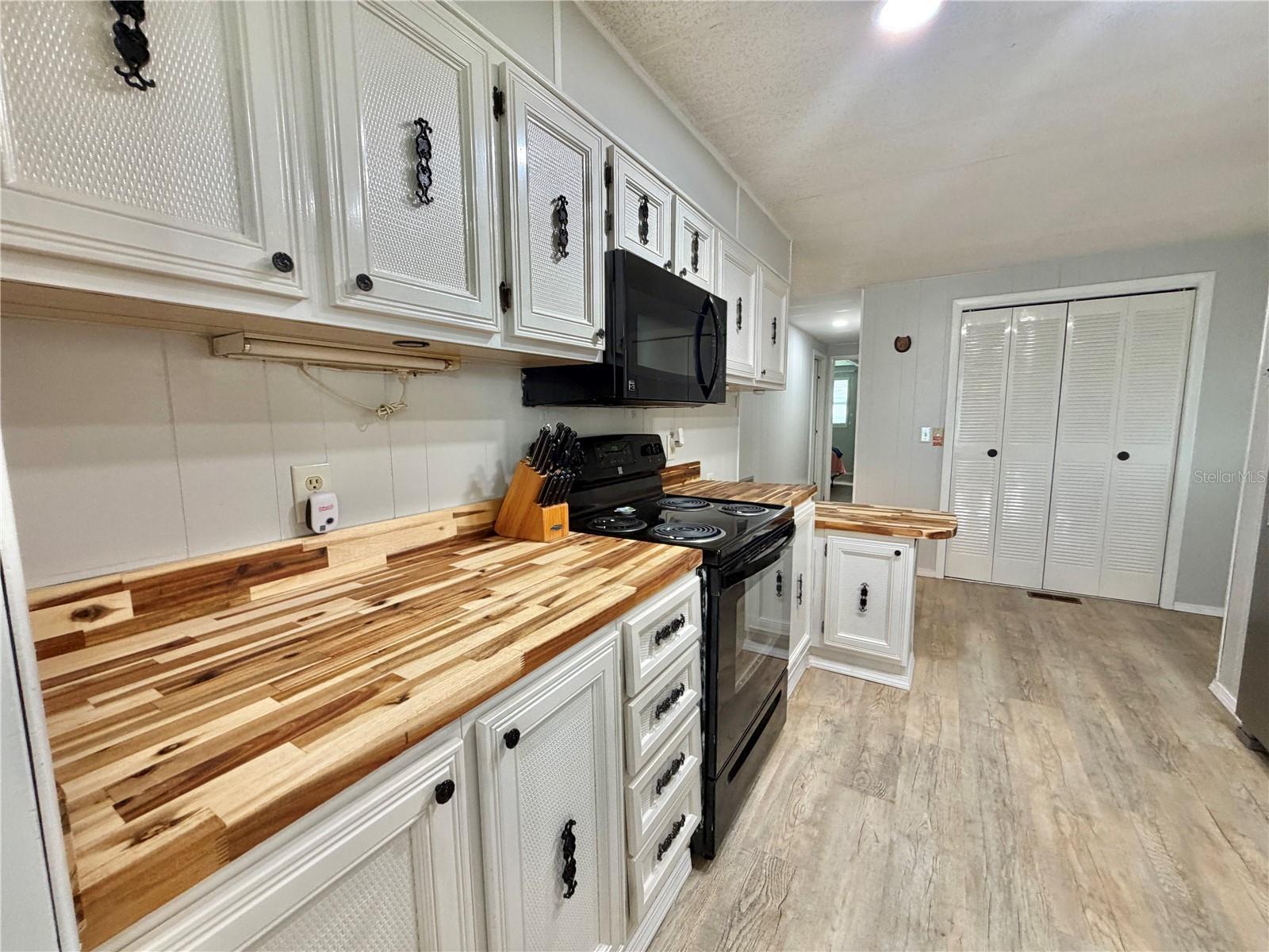 HAWTHORNE AT LEESBURG A COOP - Residential