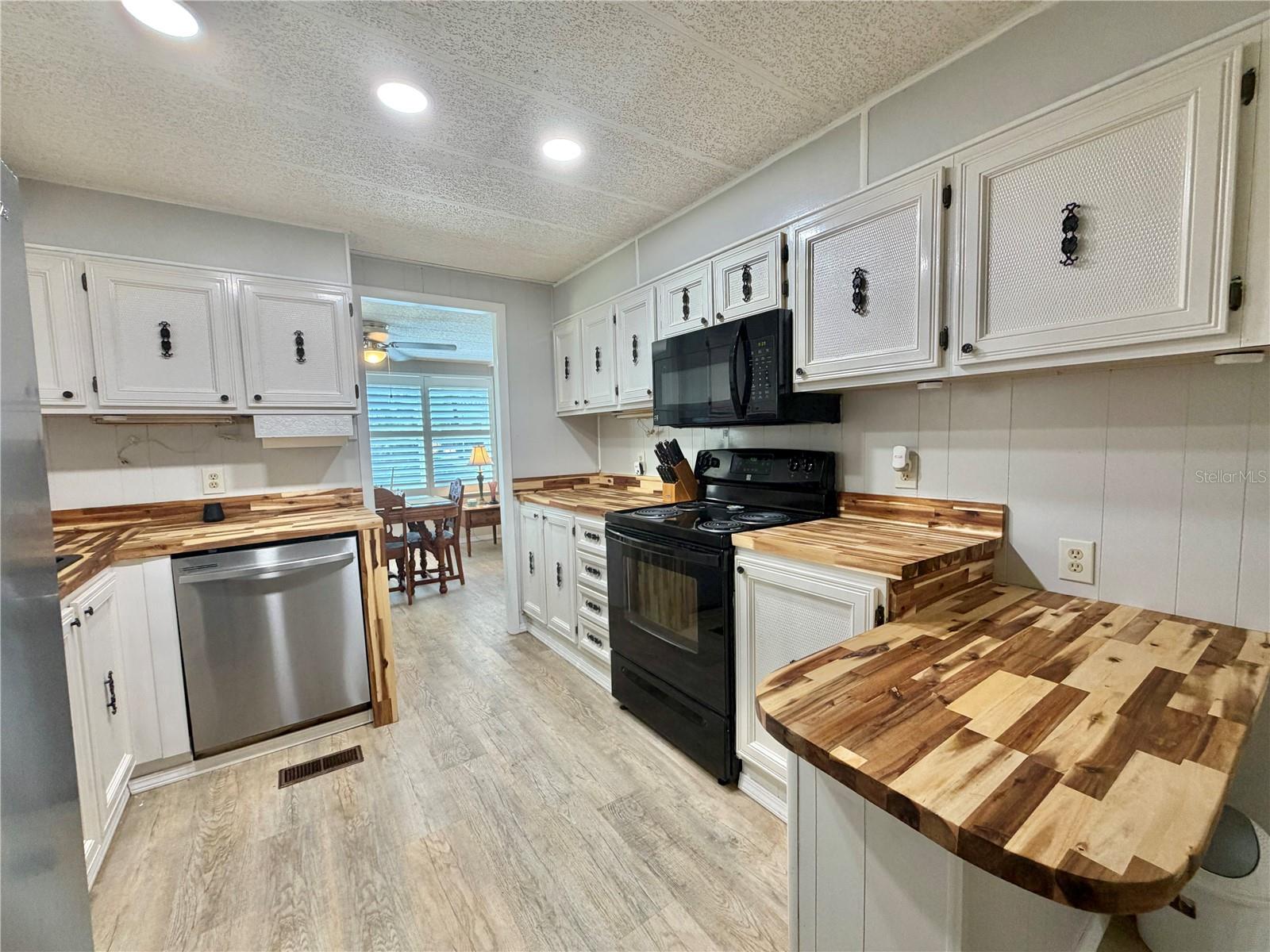 HAWTHORNE AT LEESBURG A COOP - Residential