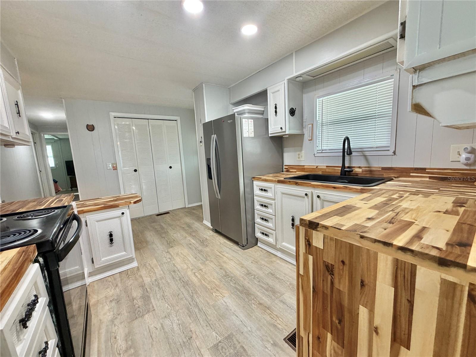 HAWTHORNE AT LEESBURG A COOP - Residential
