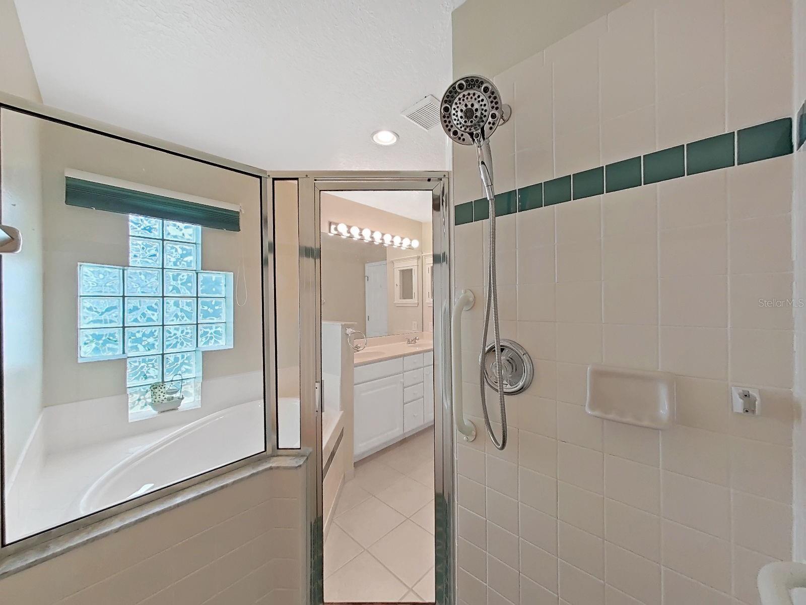 FAIRWAYS QUAIL HOLLOW PH 01 - Residential