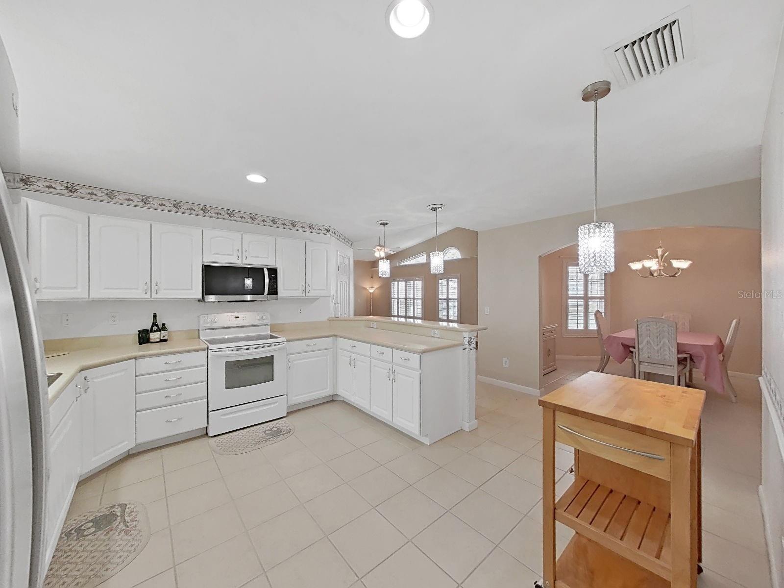 FAIRWAYS QUAIL HOLLOW PH 01 - Residential