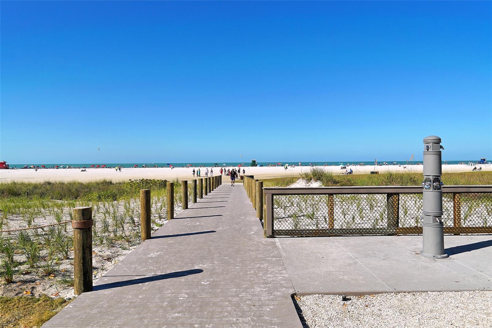 BAY ISLAND SHORES - Residential