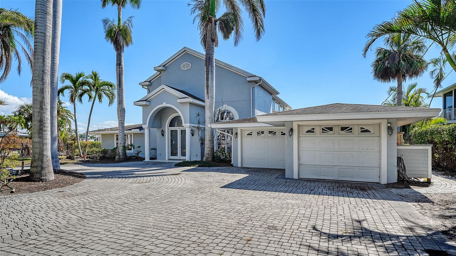 BAY ISLAND SHORES - Residential