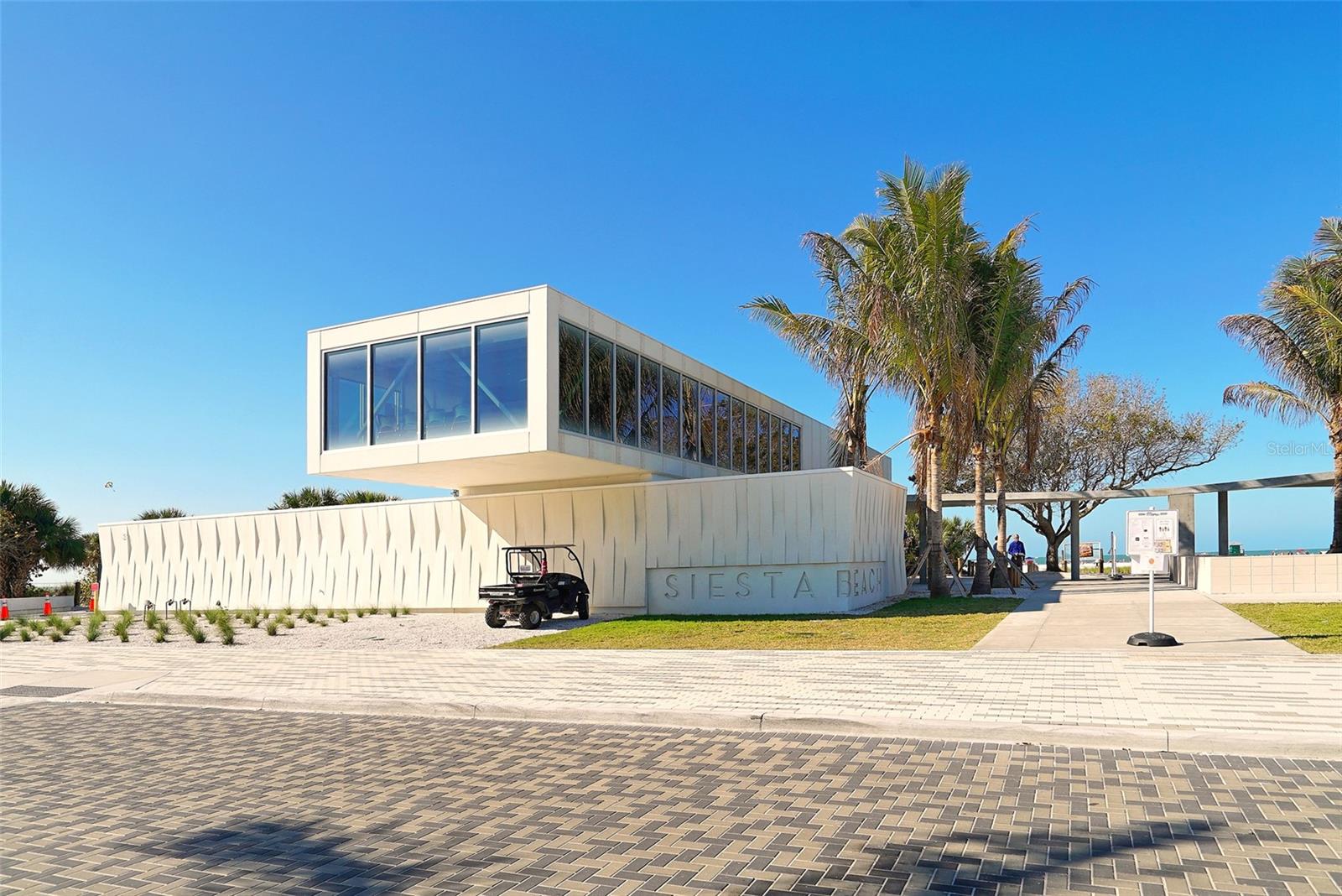 BAY ISLAND SHORES - Residential