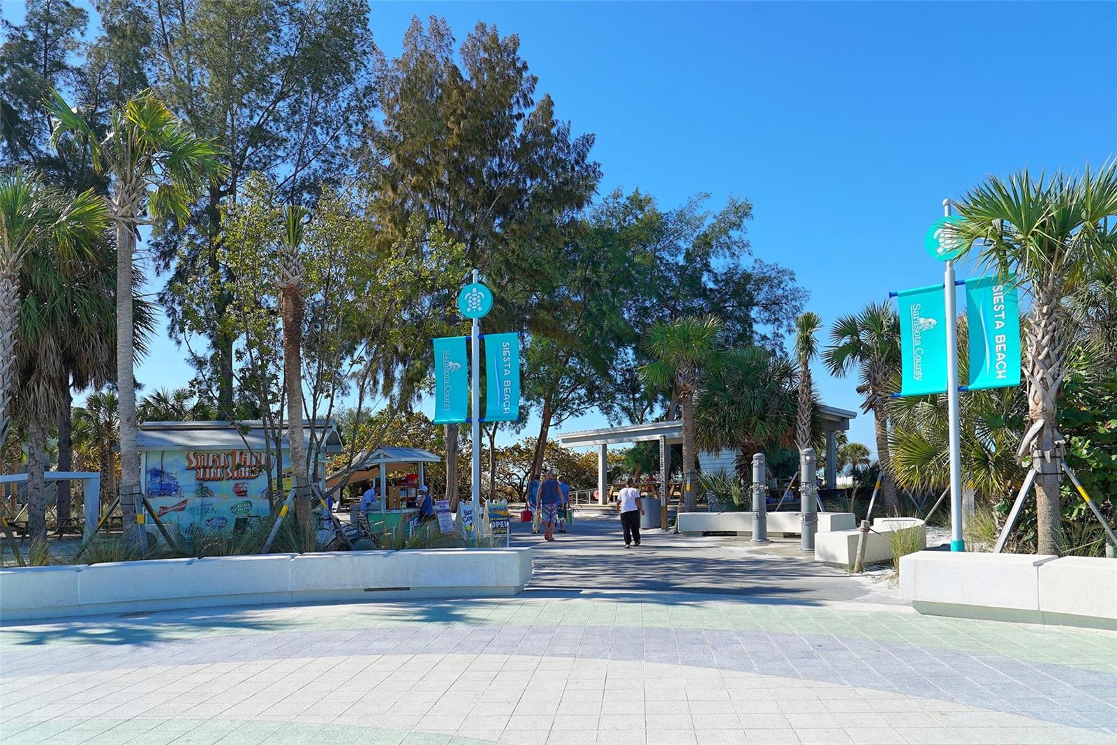 BAY ISLAND SHORES - Residential