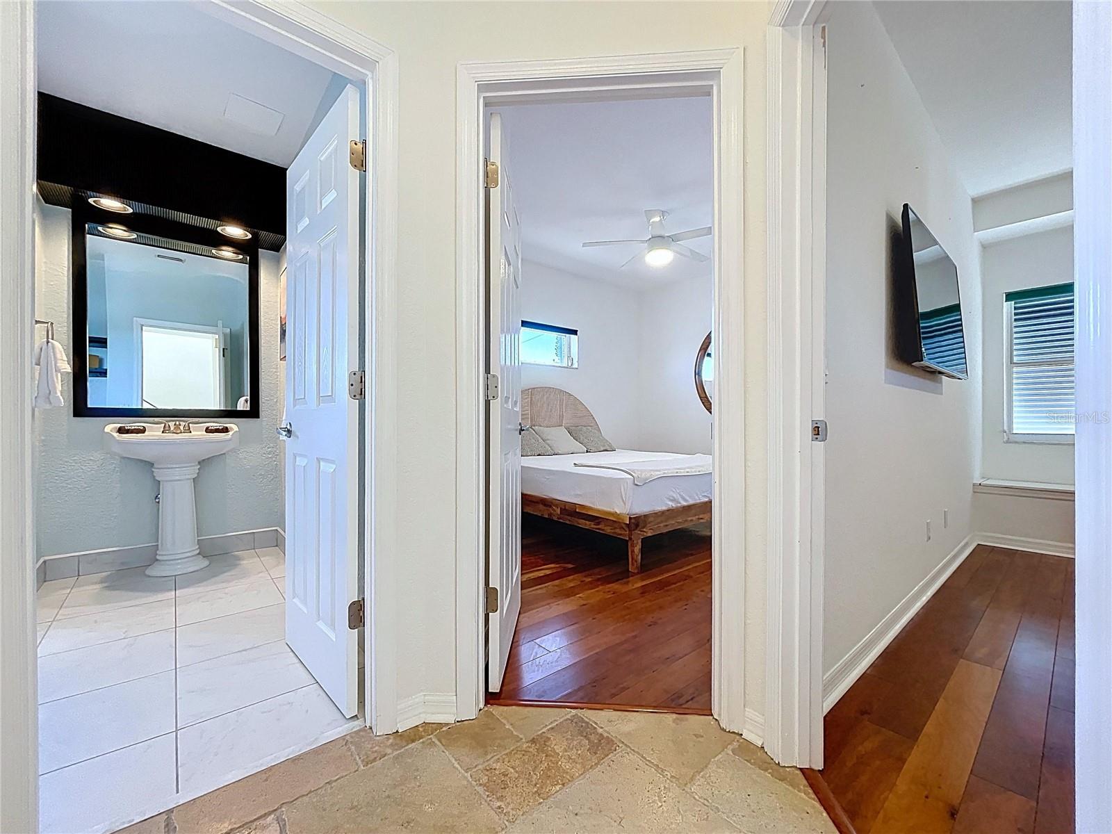 SUNSET LANDINGS - Residential