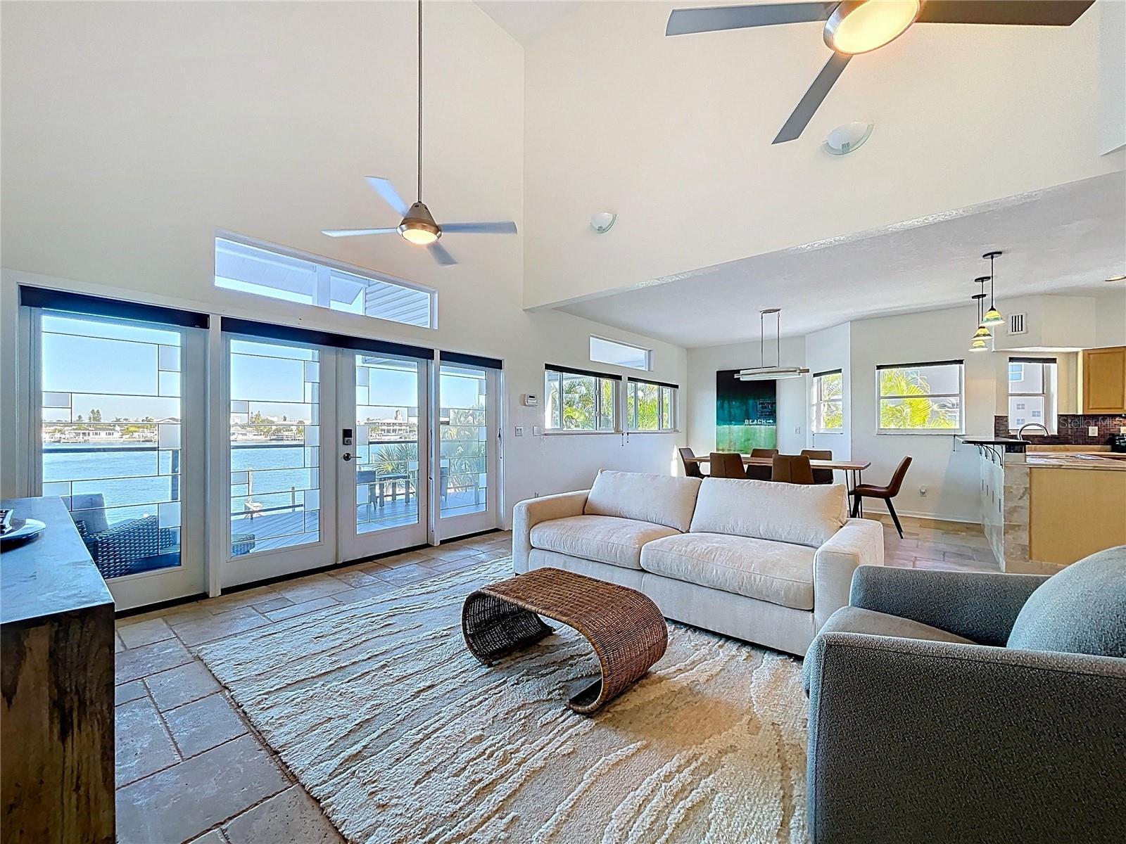 SUNSET LANDINGS - Residential