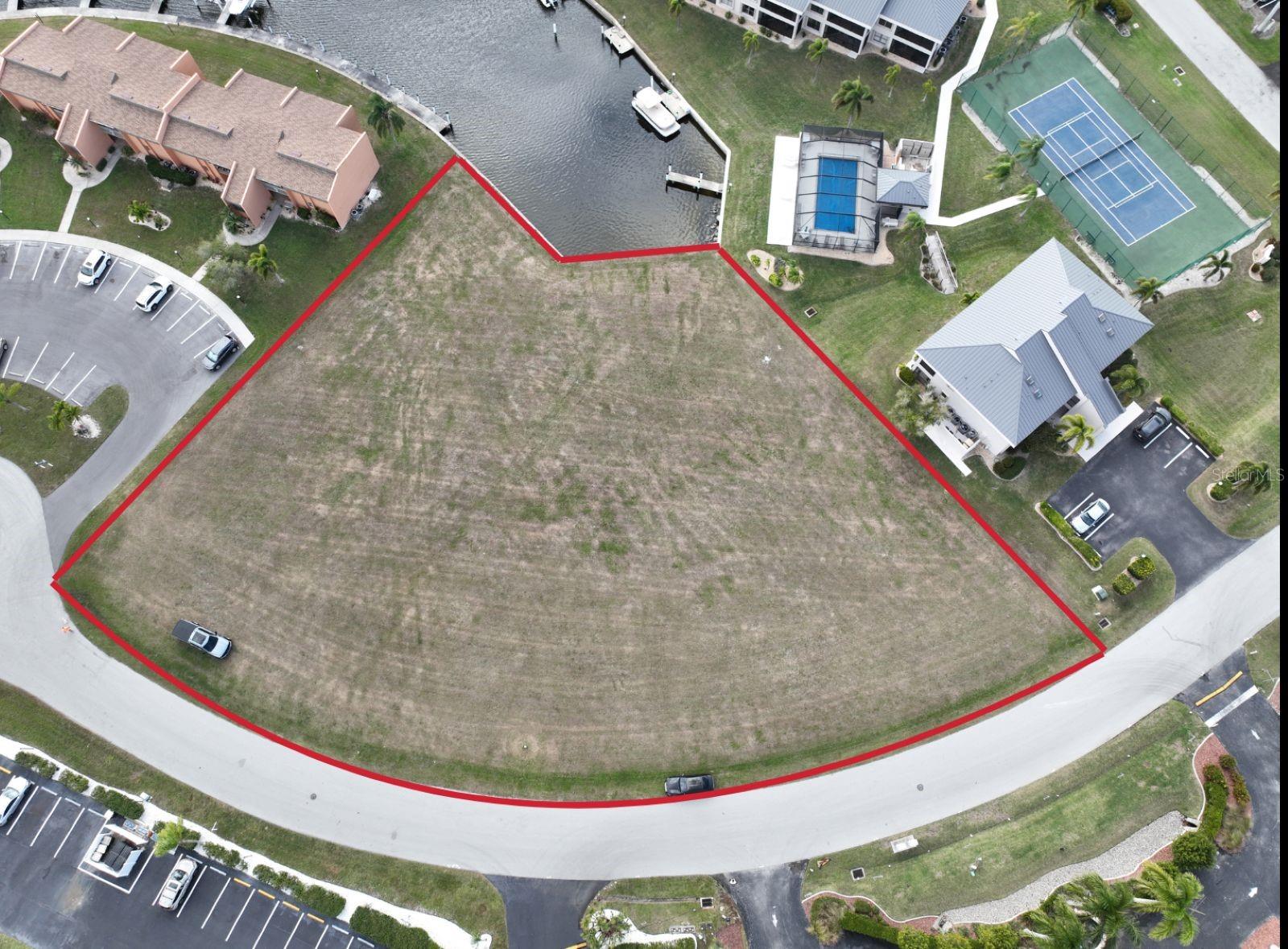 PUNTA GORDA ISLES SEC 14 - Land