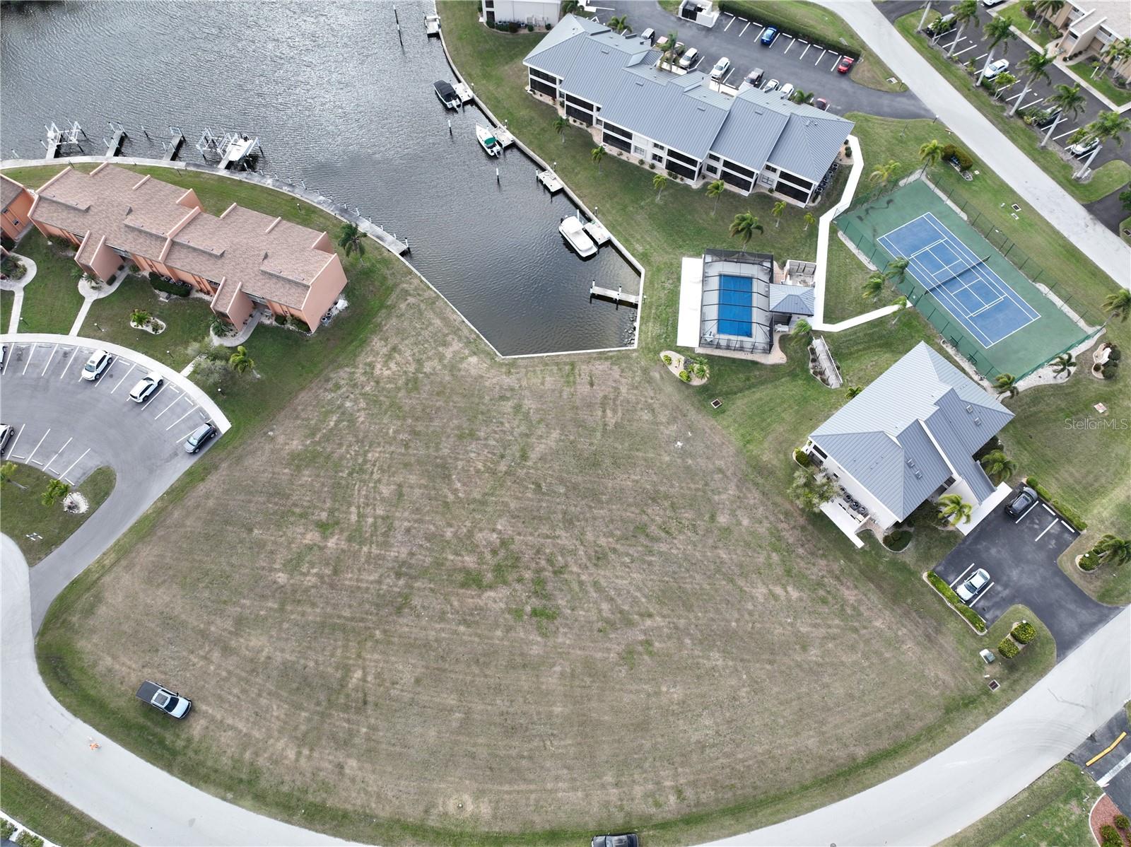 PUNTA GORDA ISLES SEC 14 - Land