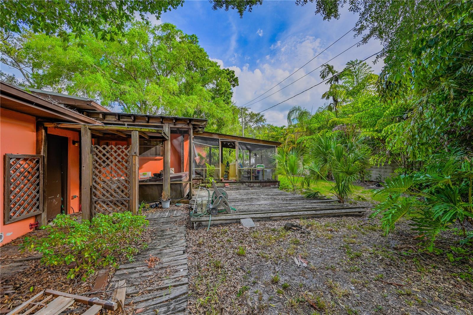 DAVIS ISLANDS PB10 PG52 TO 57 - Residential