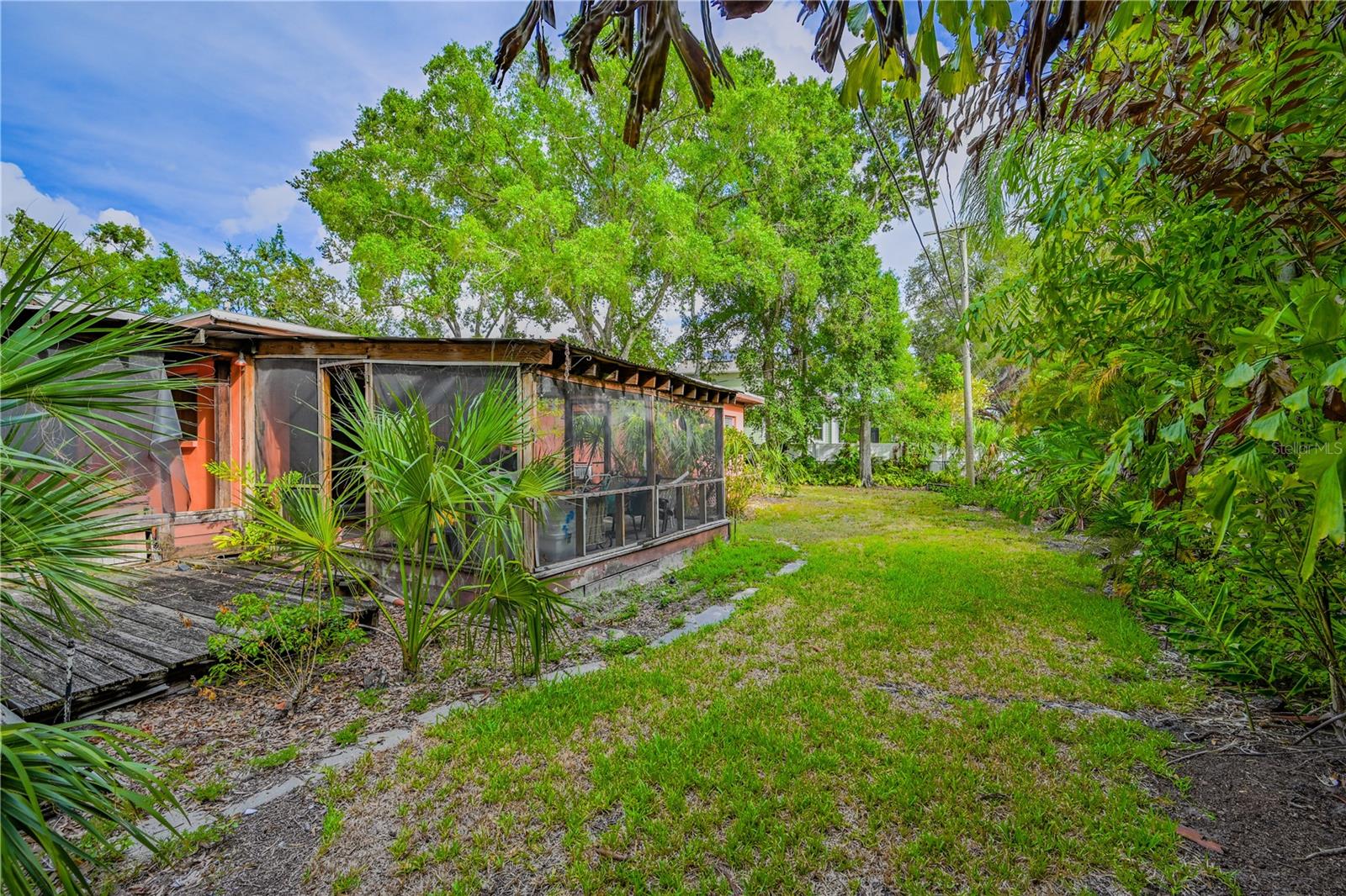 DAVIS ISLANDS PB10 PG52 TO 57 - Residential