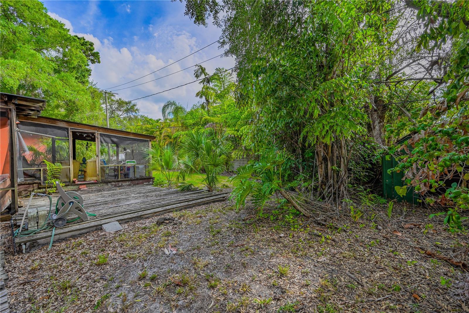 DAVIS ISLANDS PB10 PG52 TO 57 - Residential