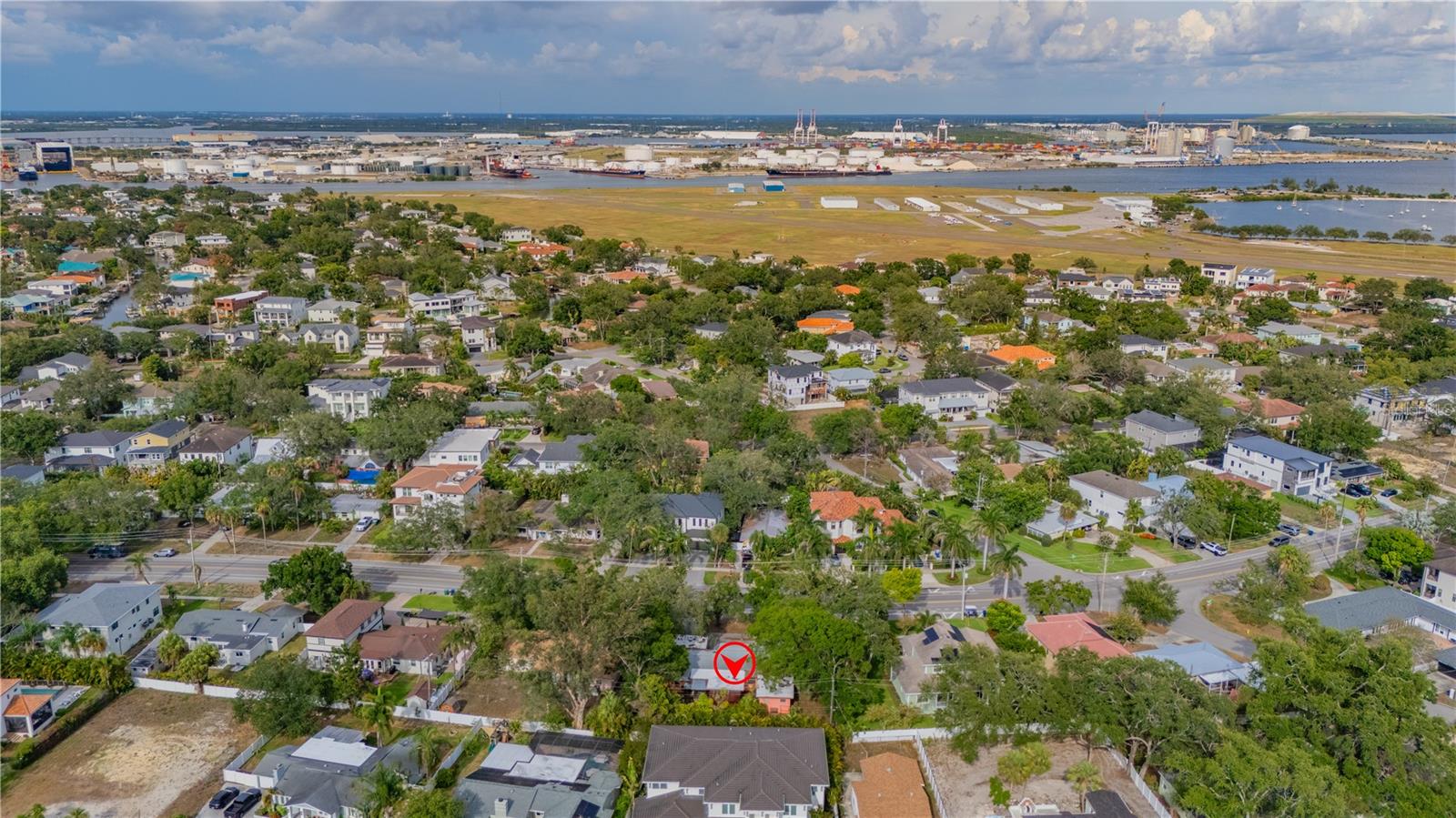DAVIS ISLANDS PB10 PG52 TO 57 - Residential