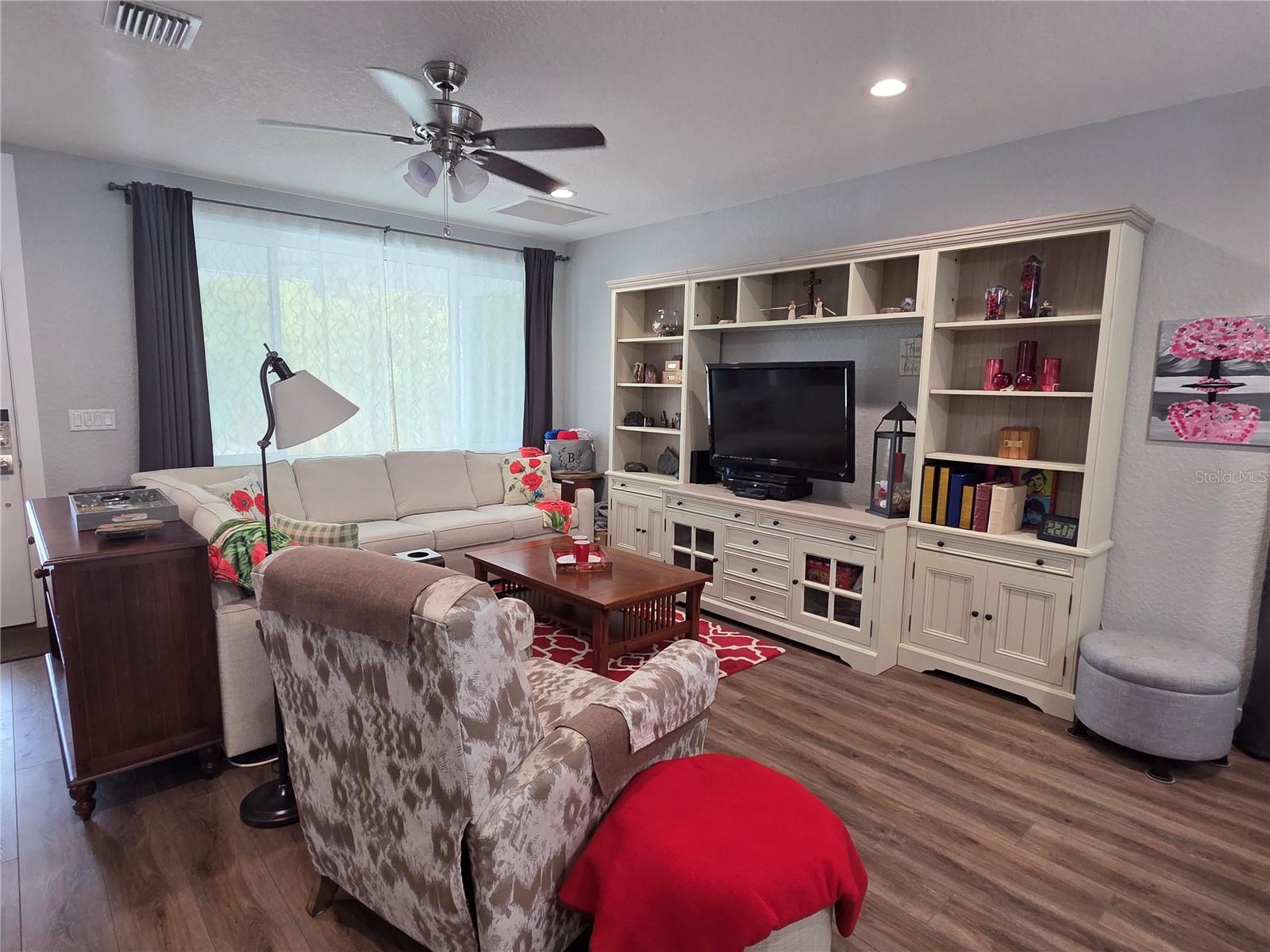 PINELLAS FARMS - Residential
