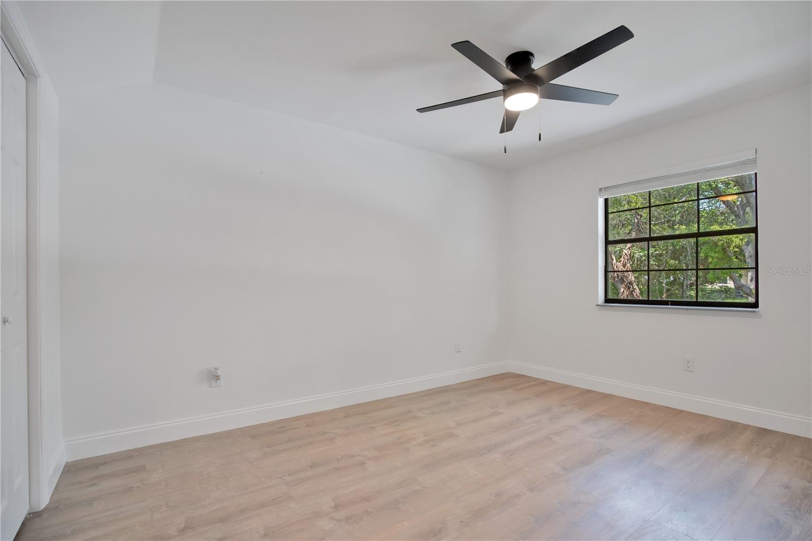 ROYAL TRAILS UNIT 01 - Residential