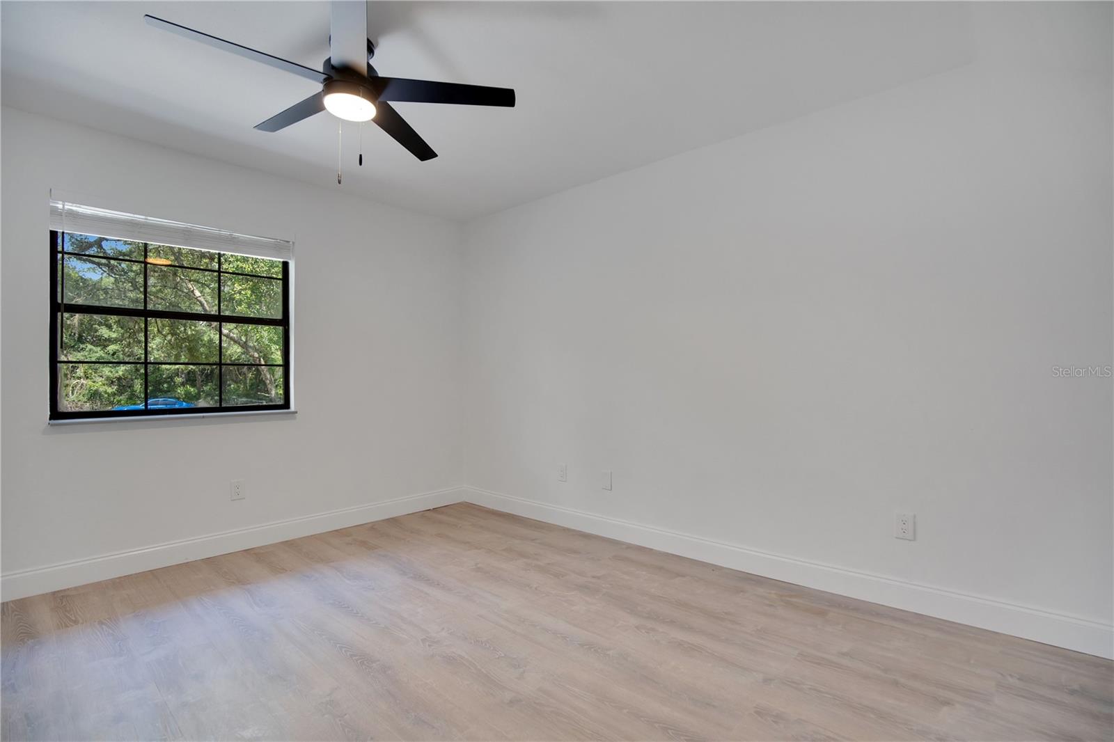 ROYAL TRAILS UNIT 01 - Residential