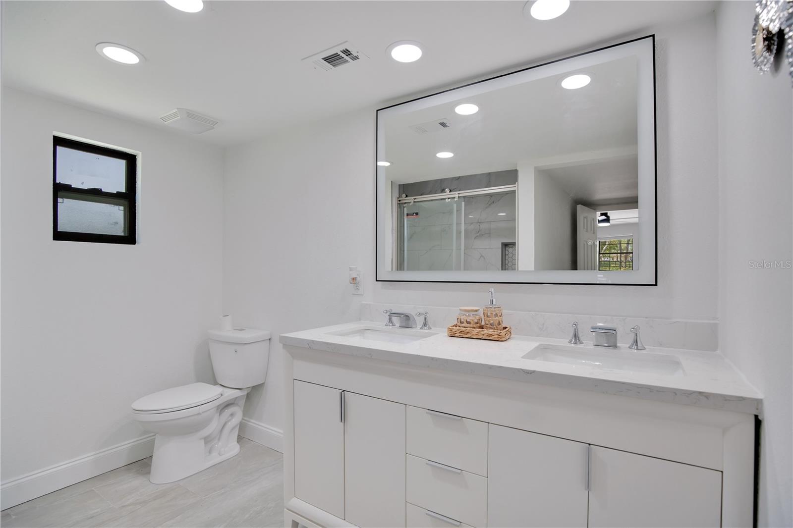 ROYAL TRAILS UNIT 01 - Residential