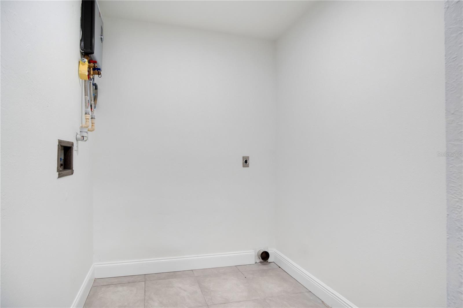 ROYAL TRAILS UNIT 01 - Residential