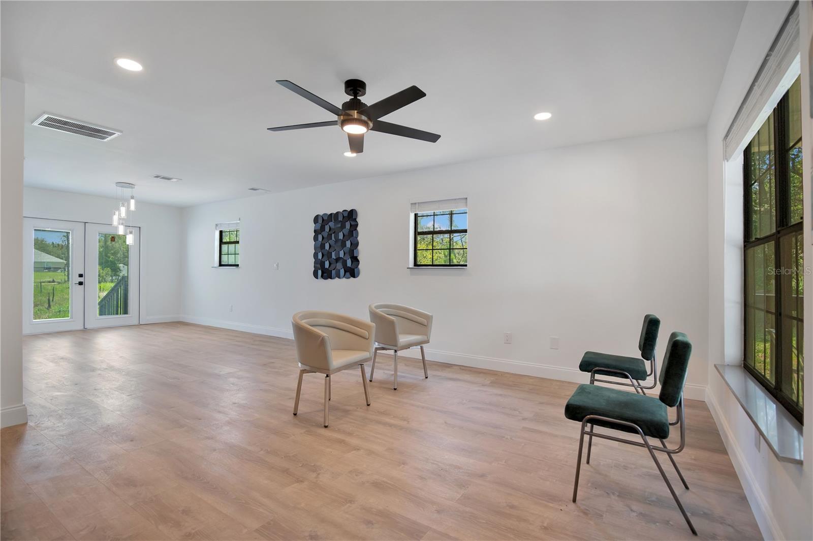ROYAL TRAILS UNIT 01 - Residential