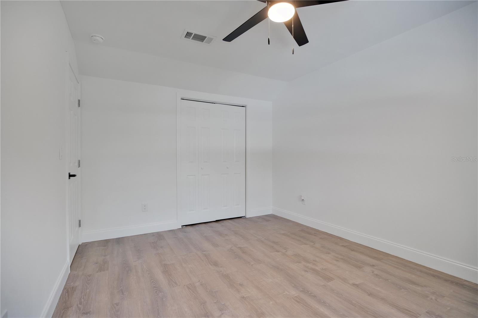 ROYAL TRAILS UNIT 01 - Residential