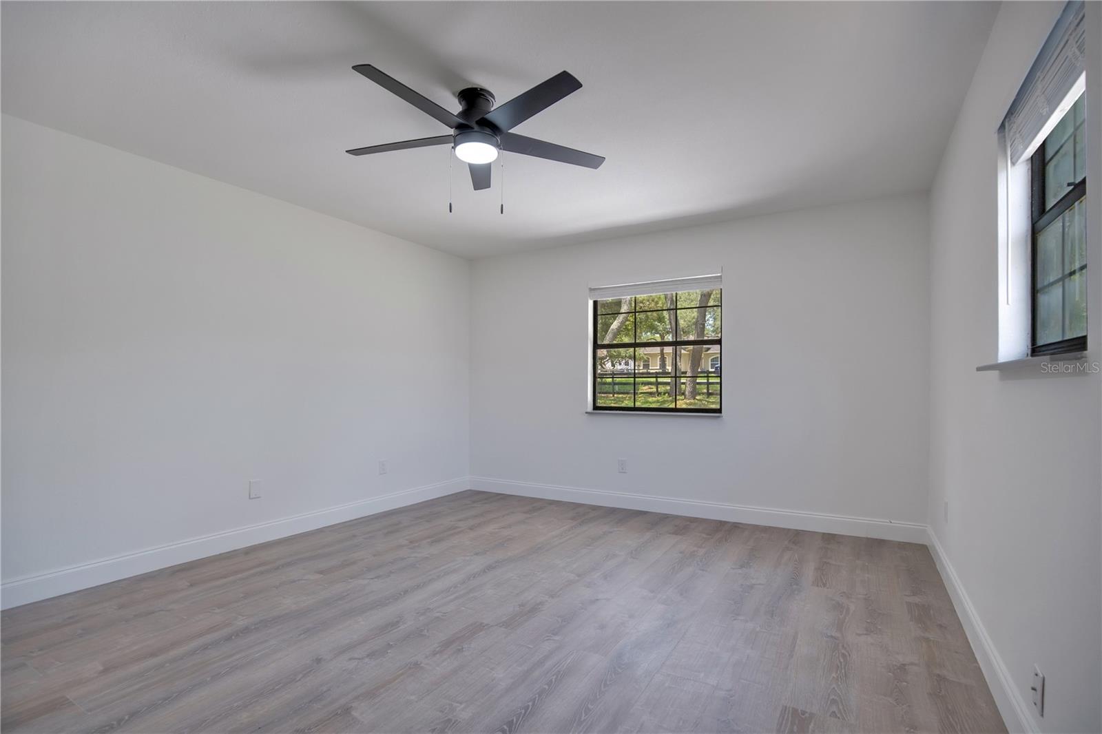ROYAL TRAILS UNIT 01 - Residential
