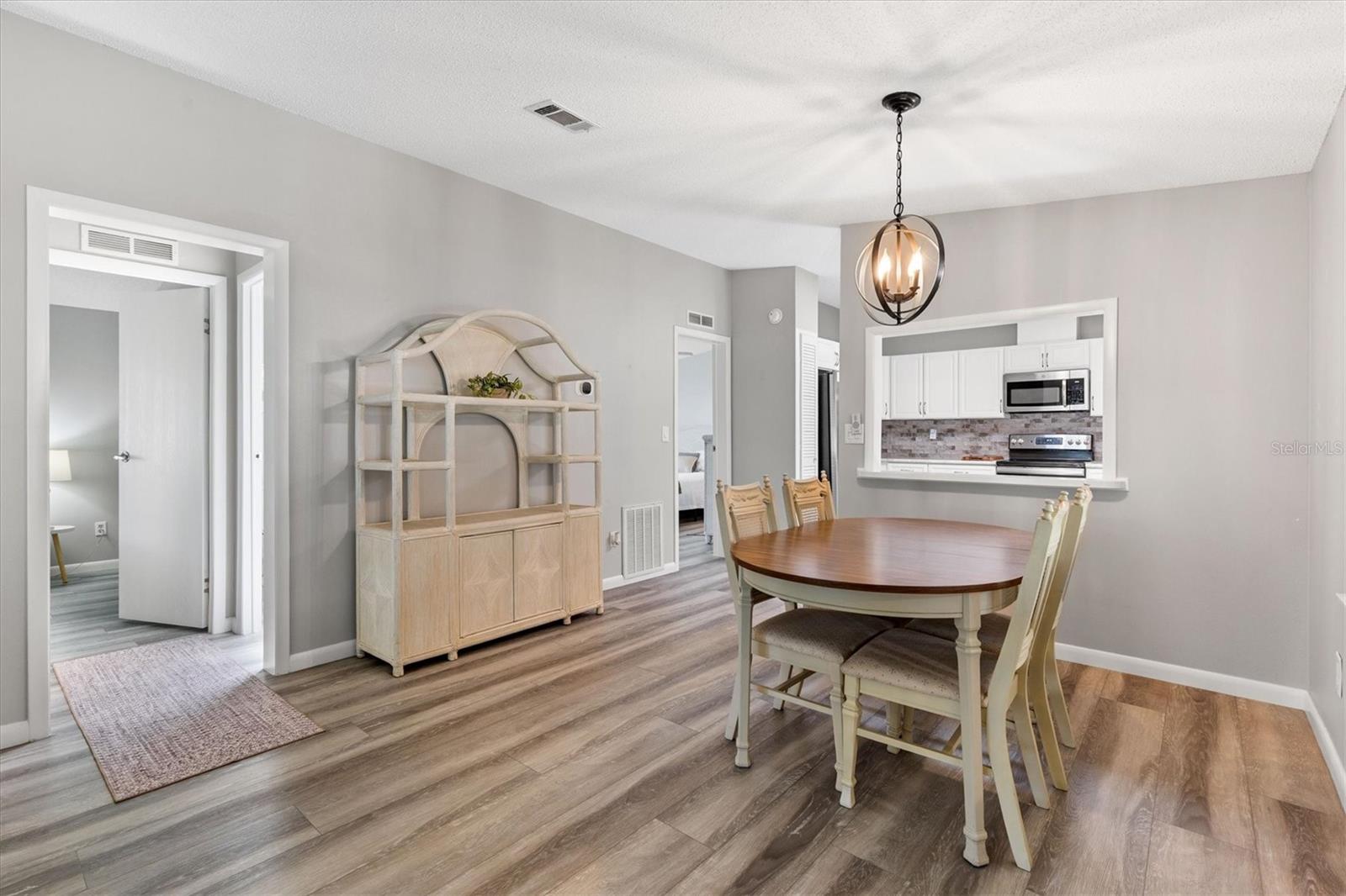LADY LAKE ORANGE BLOSSOM GARDENS UNIT 10 - Residential