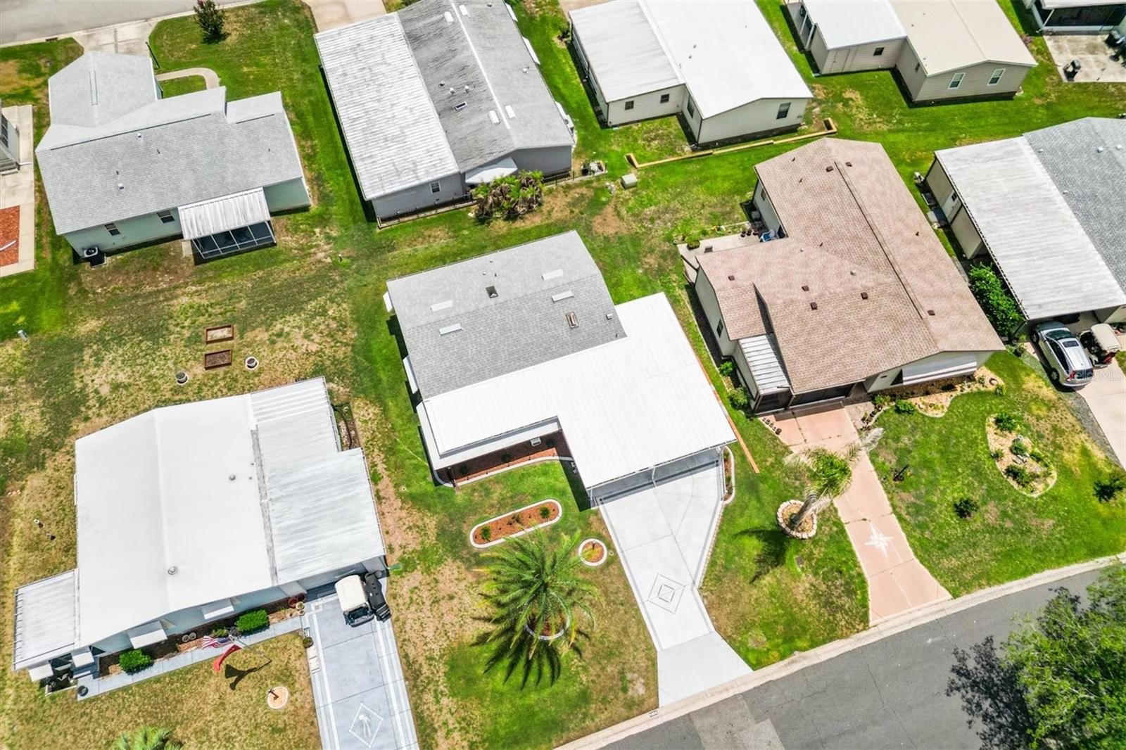 LADY LAKE ORANGE BLOSSOM GARDENS UNIT 10 - Residential