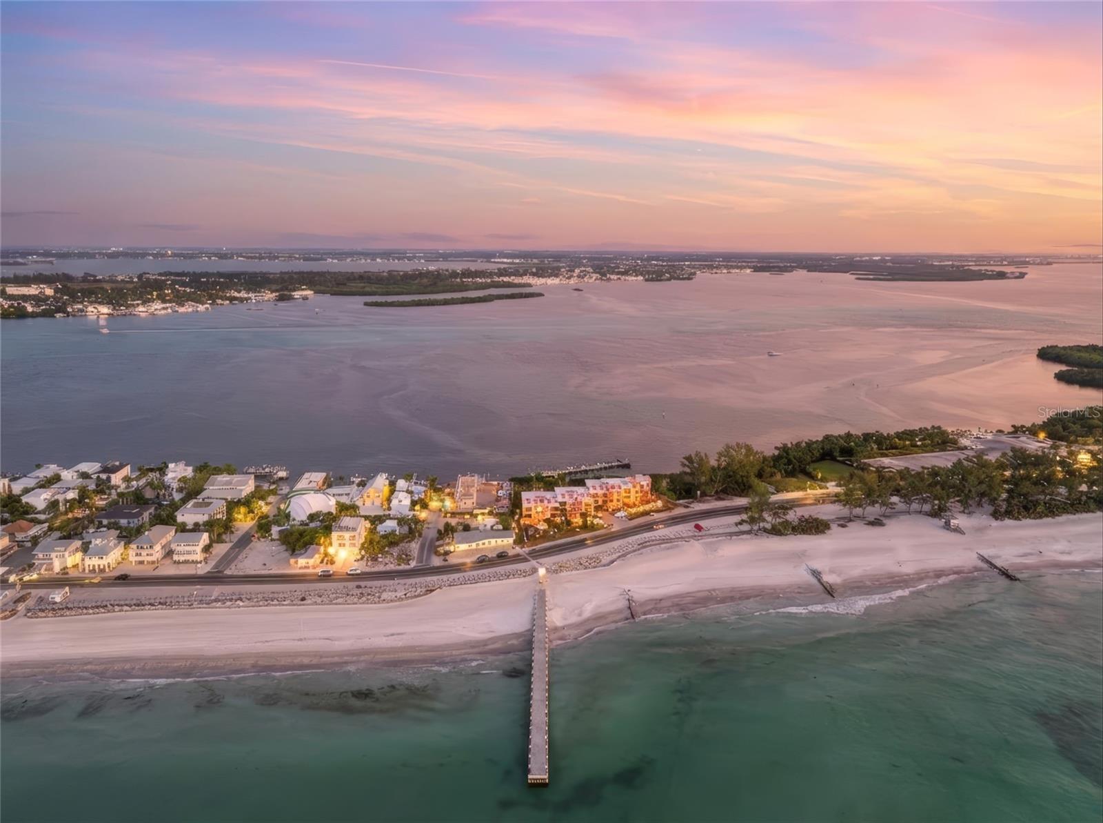 GULF REACH - Land