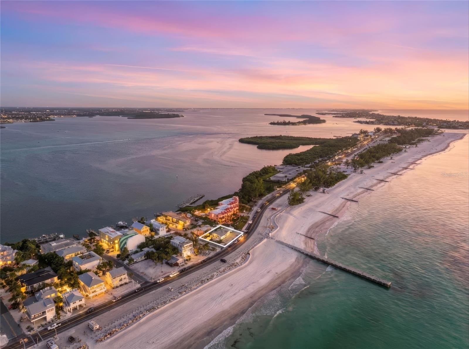 GULF REACH - Land