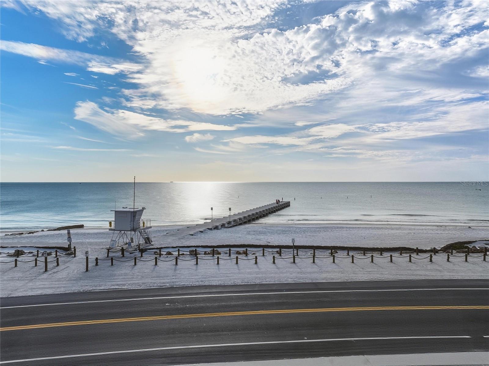 GULF REACH - Land
