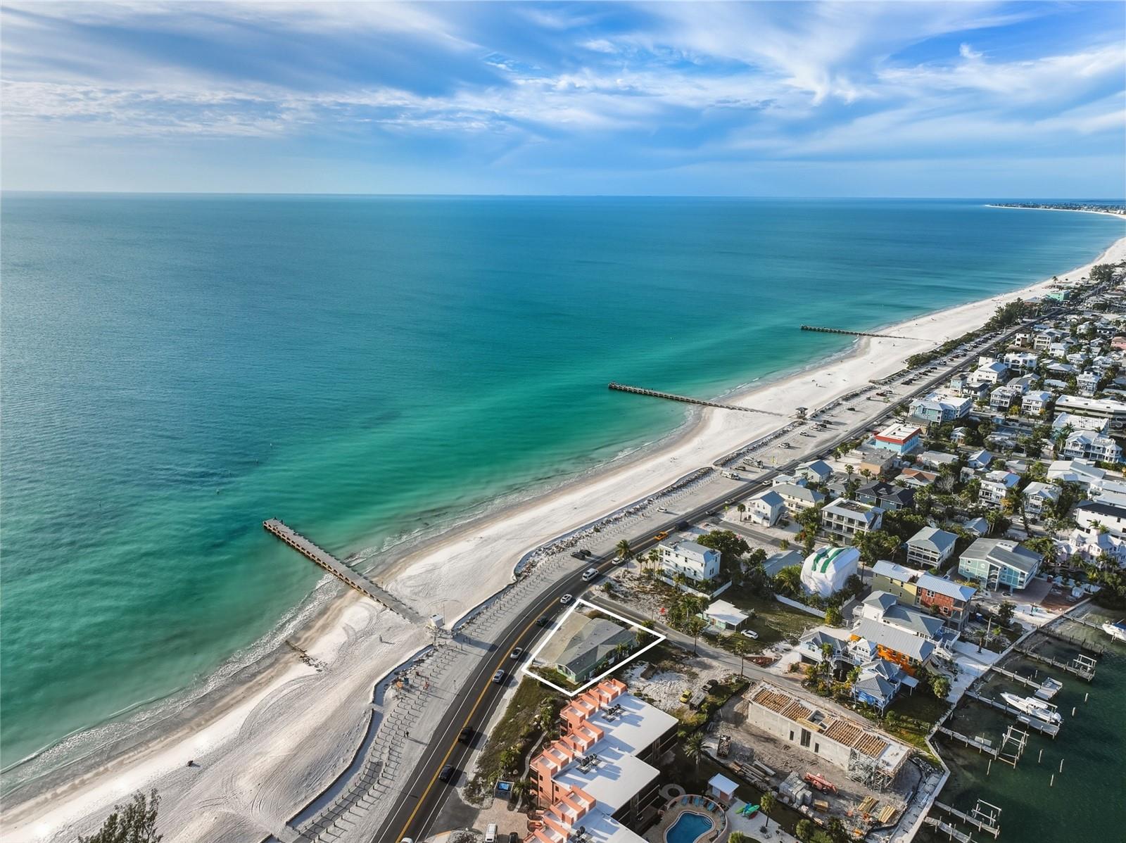 GULF REACH - Land