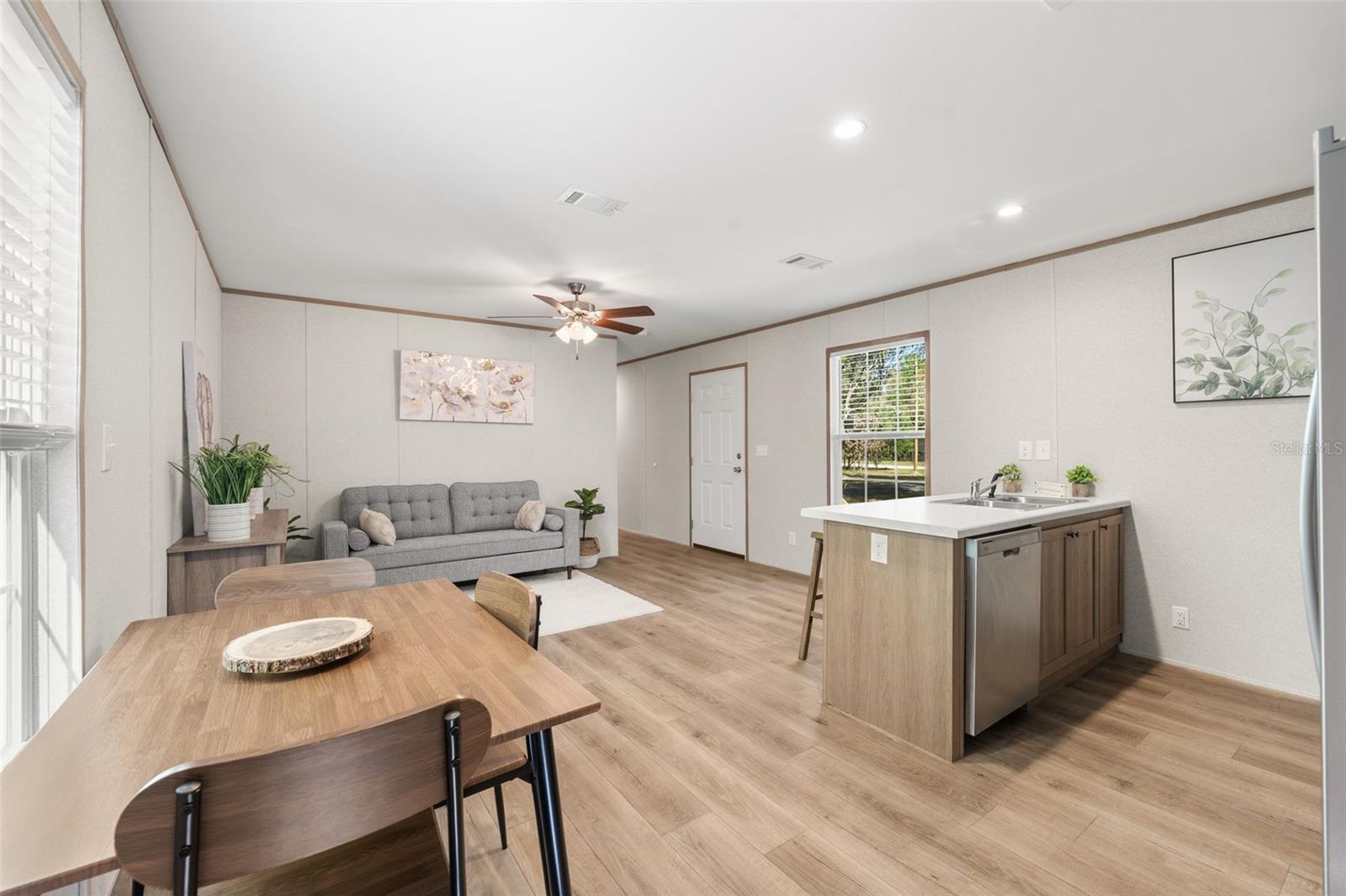 UNIVERSITY ESTATES - Residential