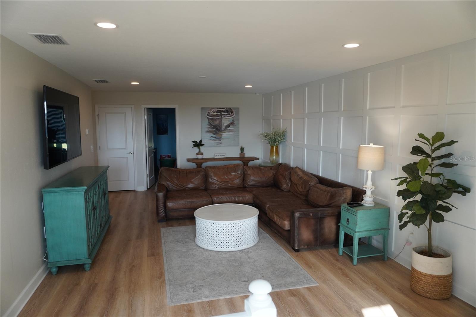 LORRAINE LAKES PH I - Residential Lease